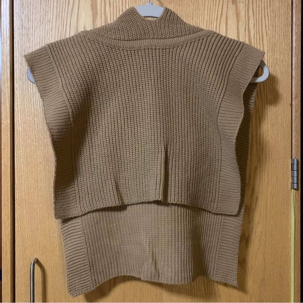 Beige jacket, medium size, with hoodie, new